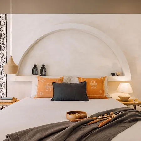 Nejam - 2 Bedrooms And Terrace In Lapa شقة Lisboa