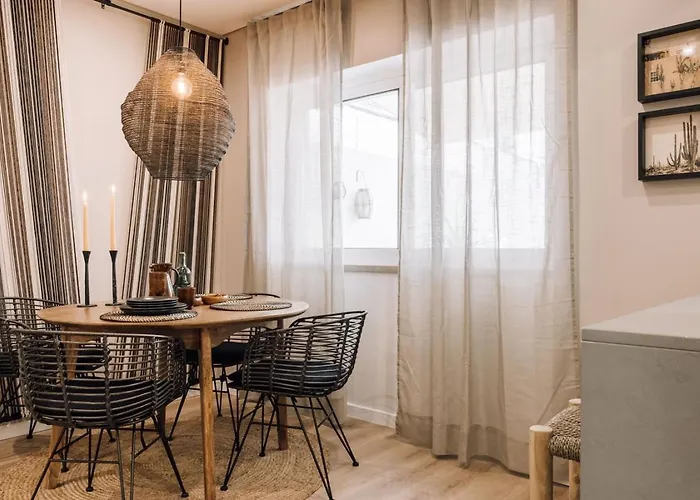 Apartman Nejam - 2 Bedrooms And Terrace In Lapa *